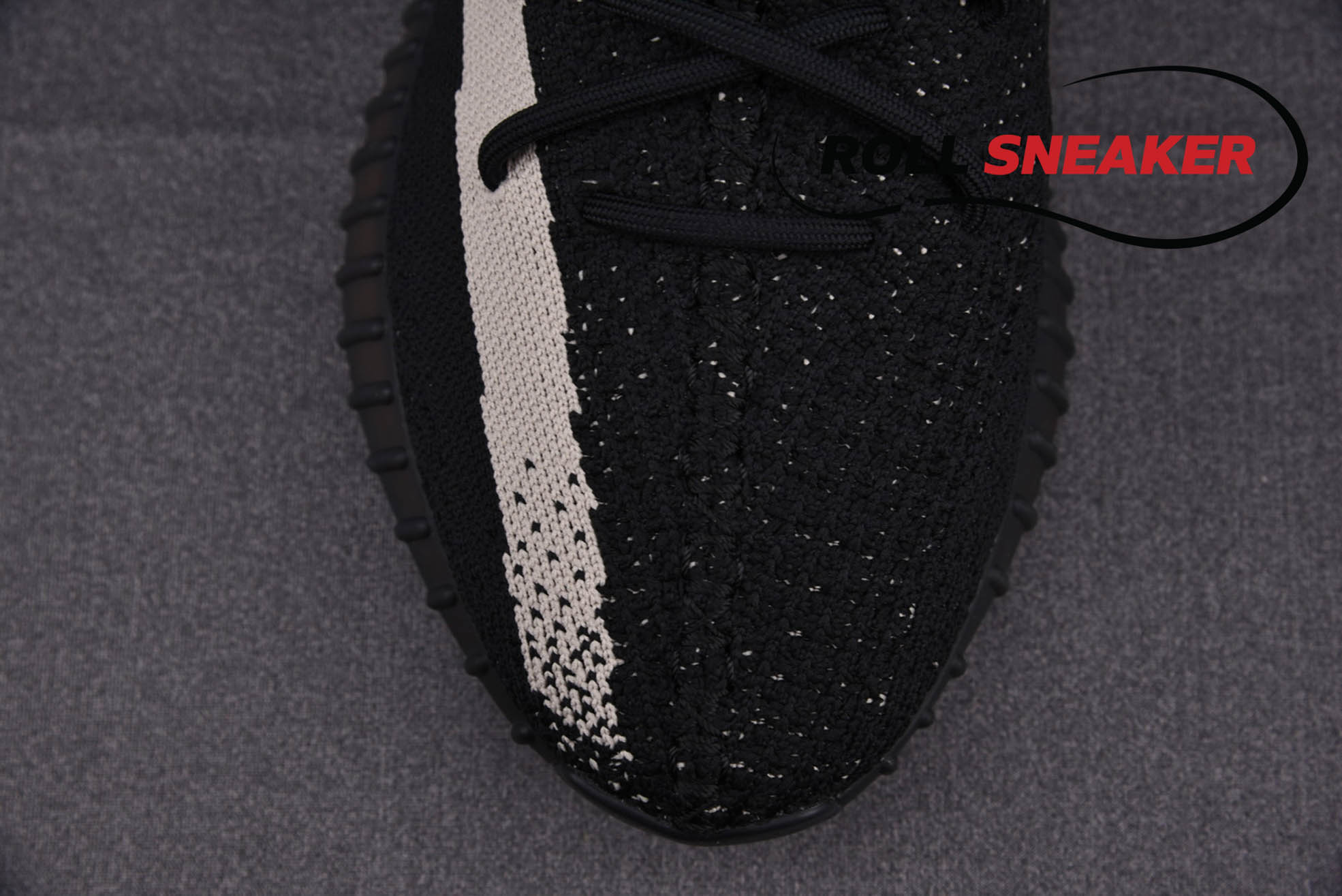 Adidas Yeezy Boost 350 V2 Oreo
