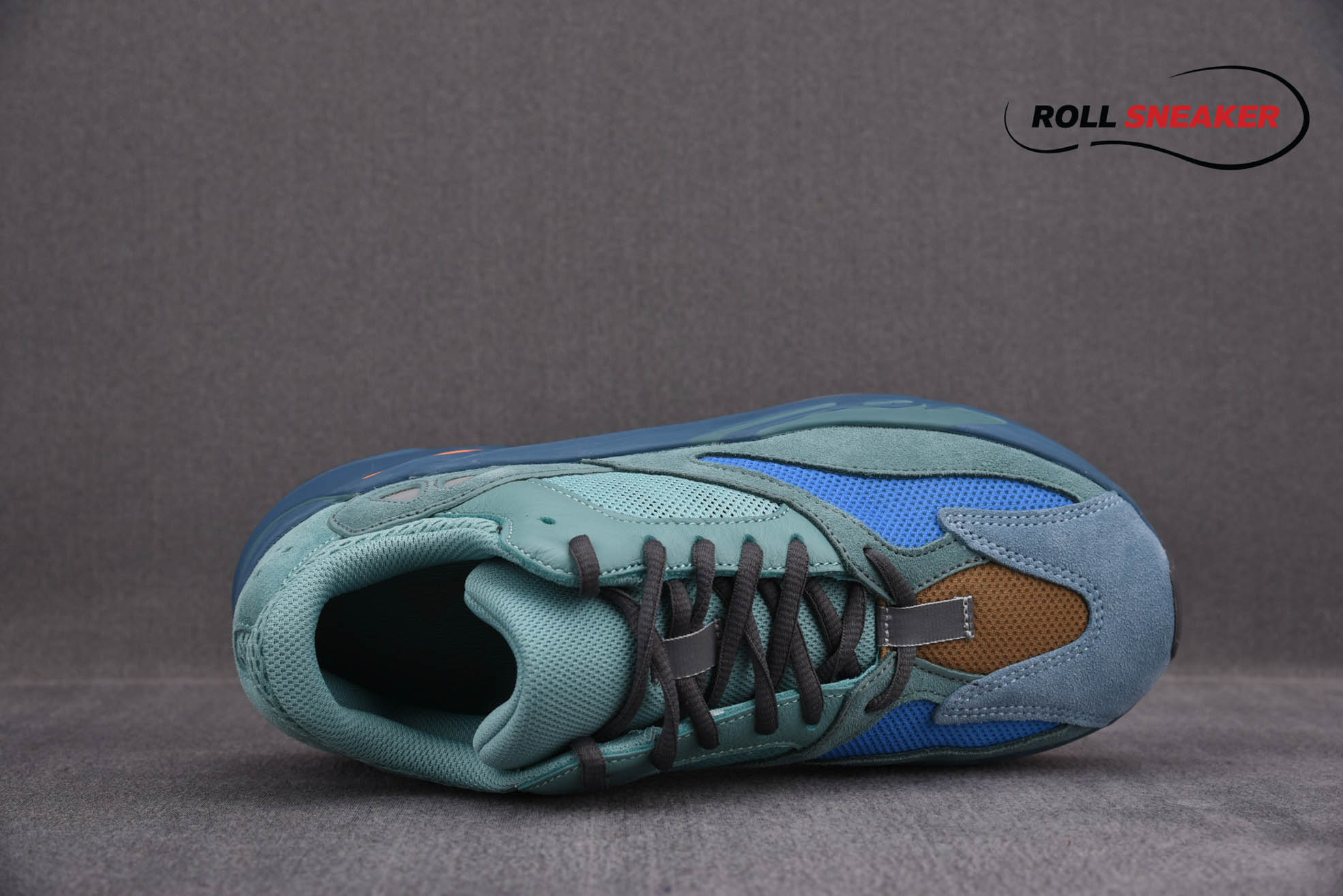 Adidas Yeezy Boost 700 ‘Faded Azure’
