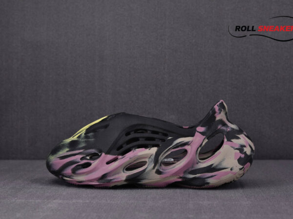 Adidas Yeezy Foam Runner ‘MX Carbon’