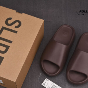 Adidas Yeezy Slides ‘Soot’ 2021