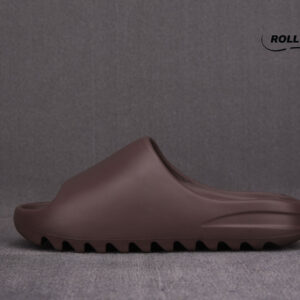 Adidas Yeezy Slides ‘Soot’ 2021