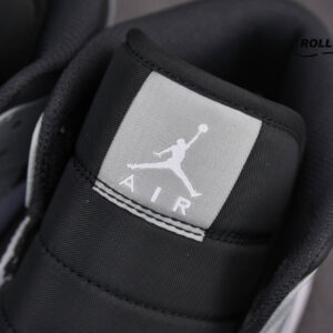 Air Jordan 1 Mid ‘Light Smoke Grey’ V1