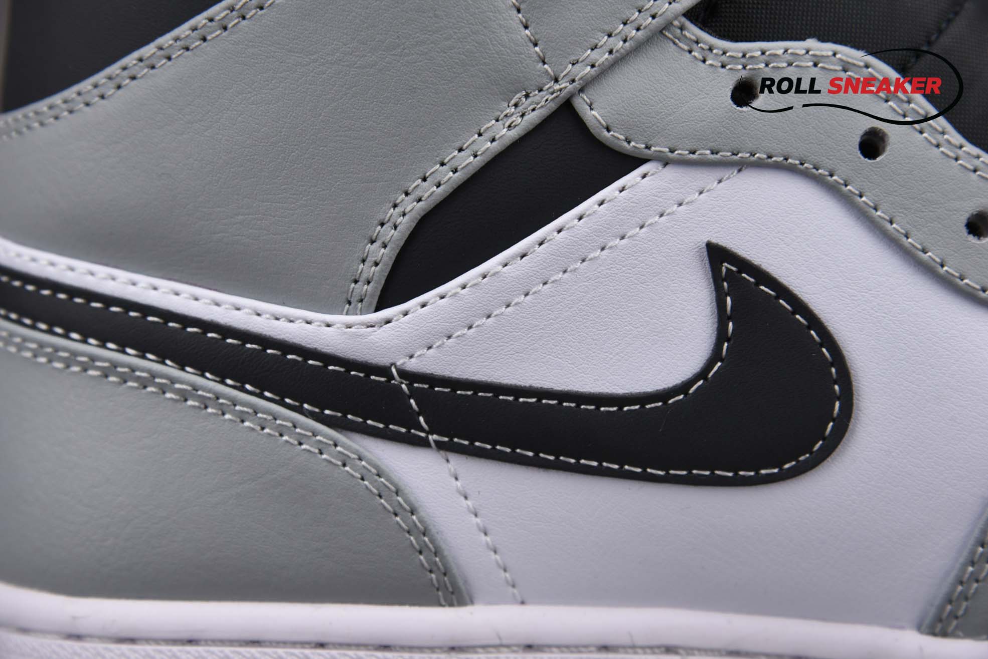 Air Jordan 1 Mid ‘Light Smoke Grey’ V1
