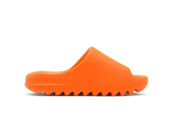 Yeezy Slides Enflame Orange – Cam