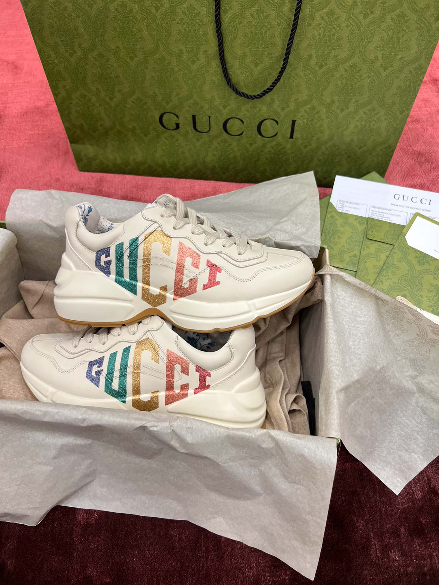 Gucci Chunky logo cầu vồng 