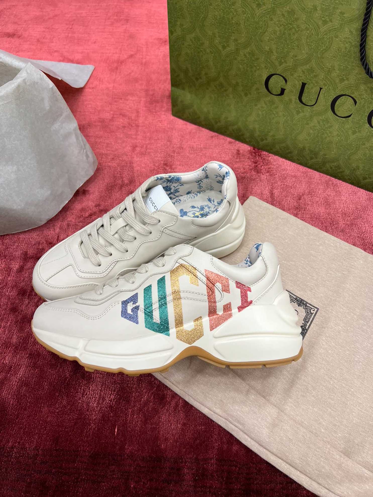 Gucci Chunky logo cầu vồng 