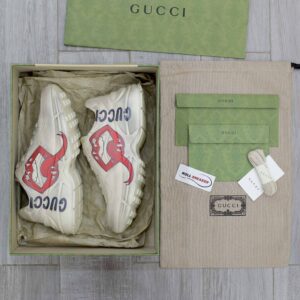 Gucci Dơ Mouth Môi Bẩn