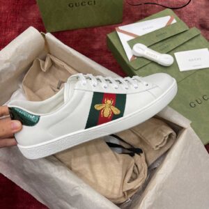 Gucci Ace Bee thêu Ong