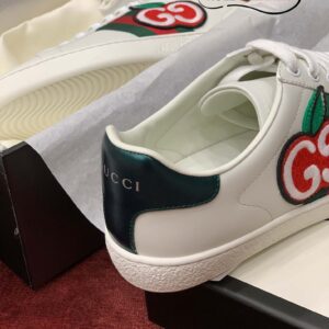 Gucci Ace GG Apple