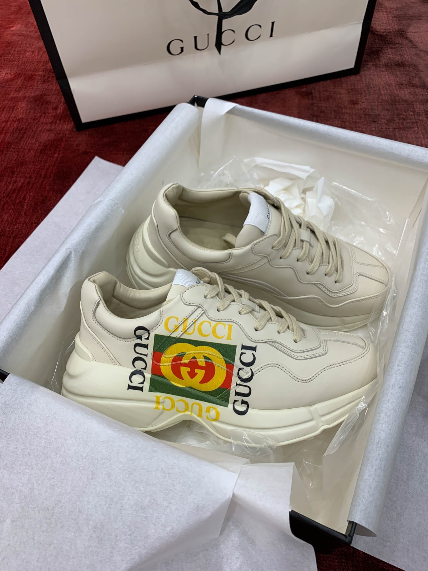 Gucci Rhyton Leather Sneaker Vintage Logo
