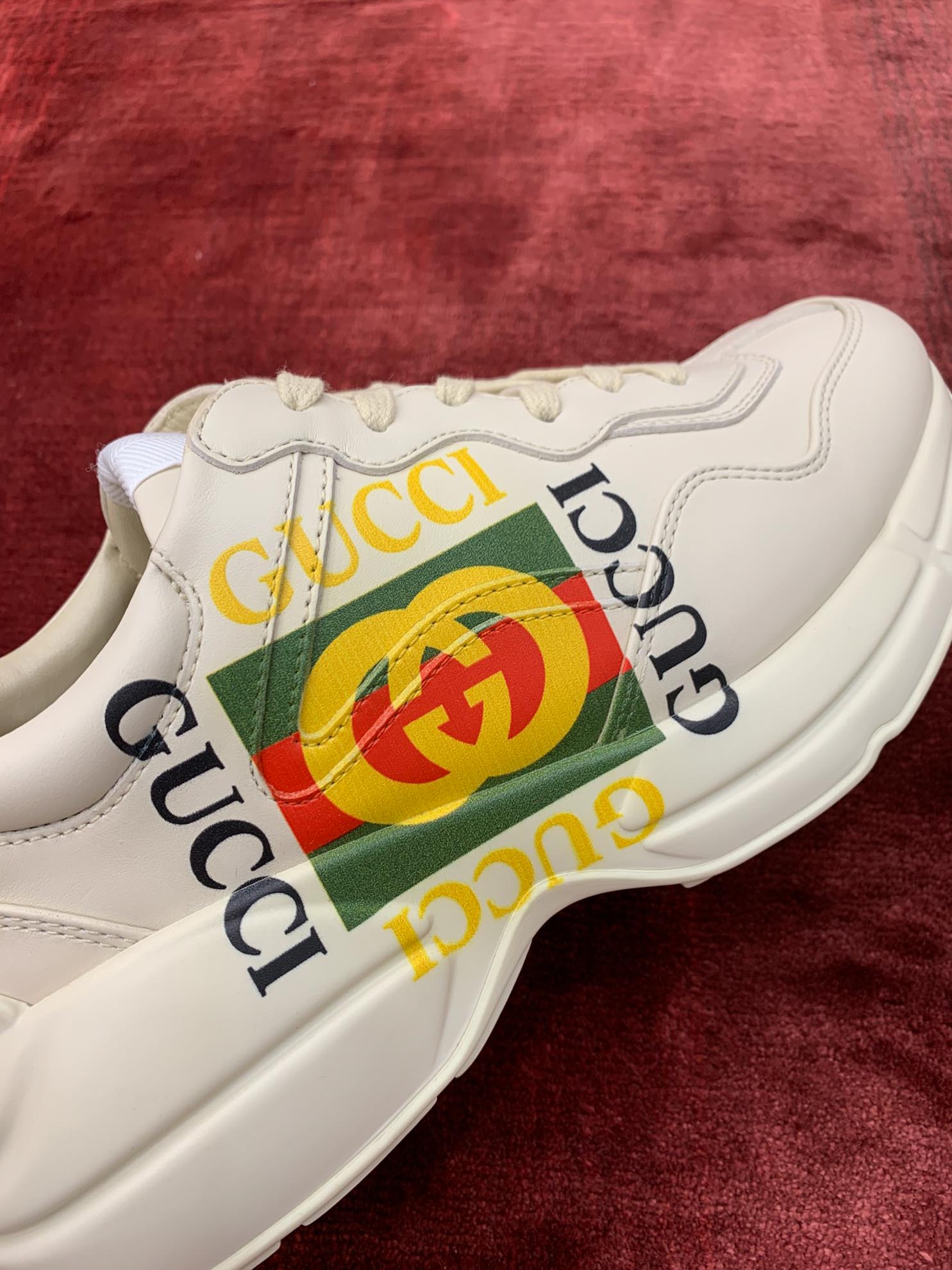 Gucci Rhyton Leather Sneaker Vintage Logo
