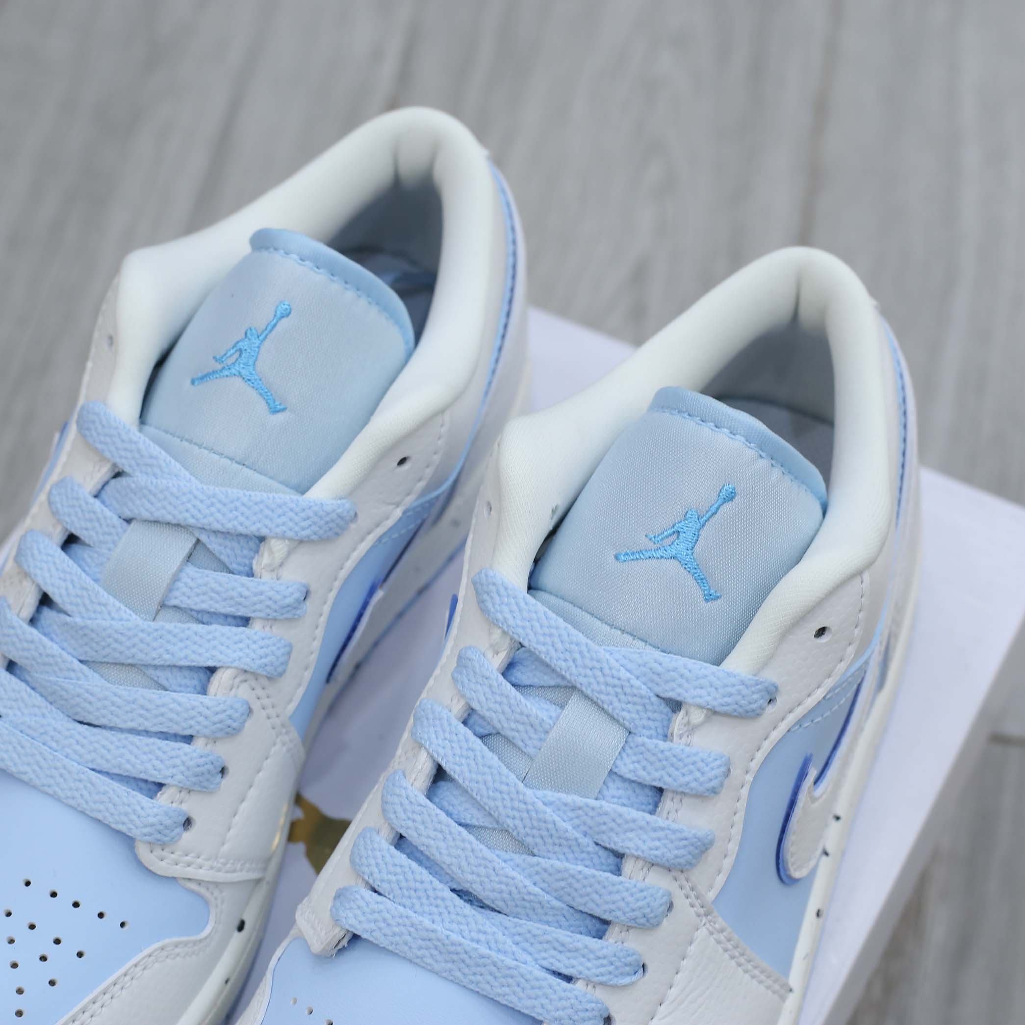 Nike Air Jordan 1 Low ‘Ice Blue’