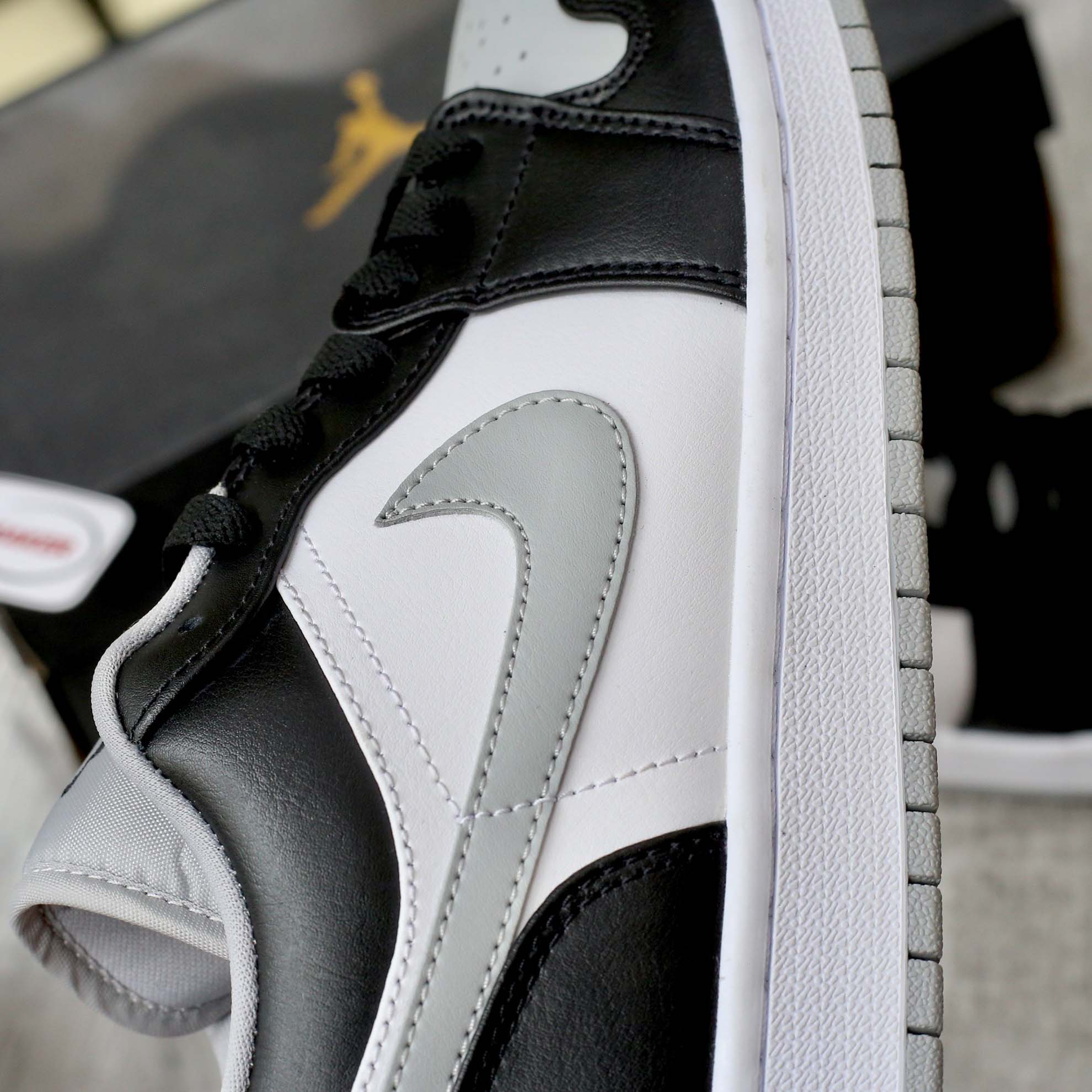 Nike Air Jordan 1 Low ‘Shadow’