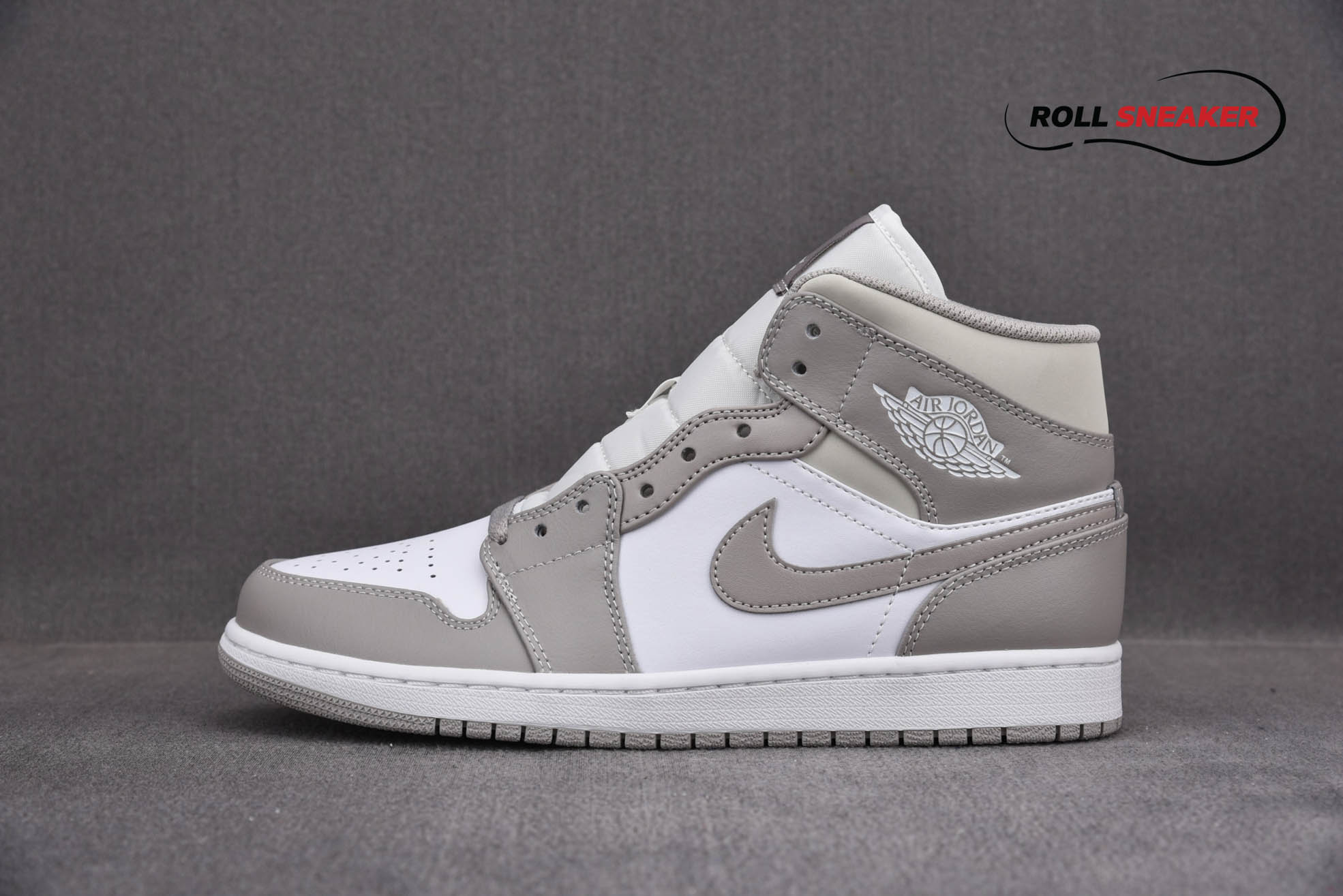 Nike Air Jordan 1 Mid ‘College Grey’
