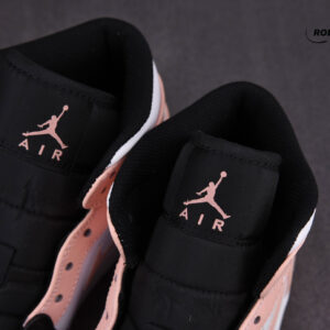 Nike Air Jordan 1 Mid GS ‘Crimson Tint’