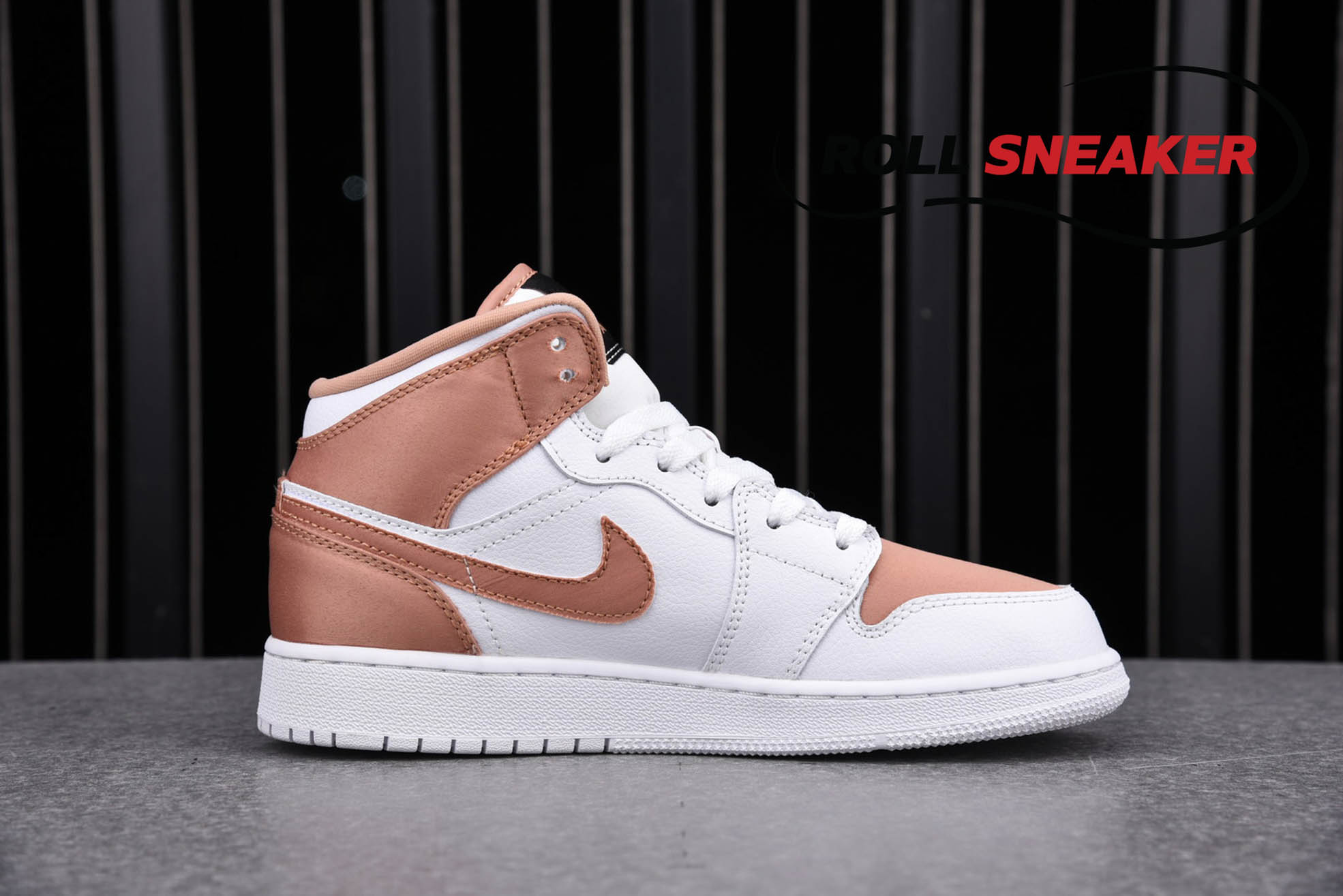 Nike Air Jordan 1 Mid GS ‘White Rose Gold’
