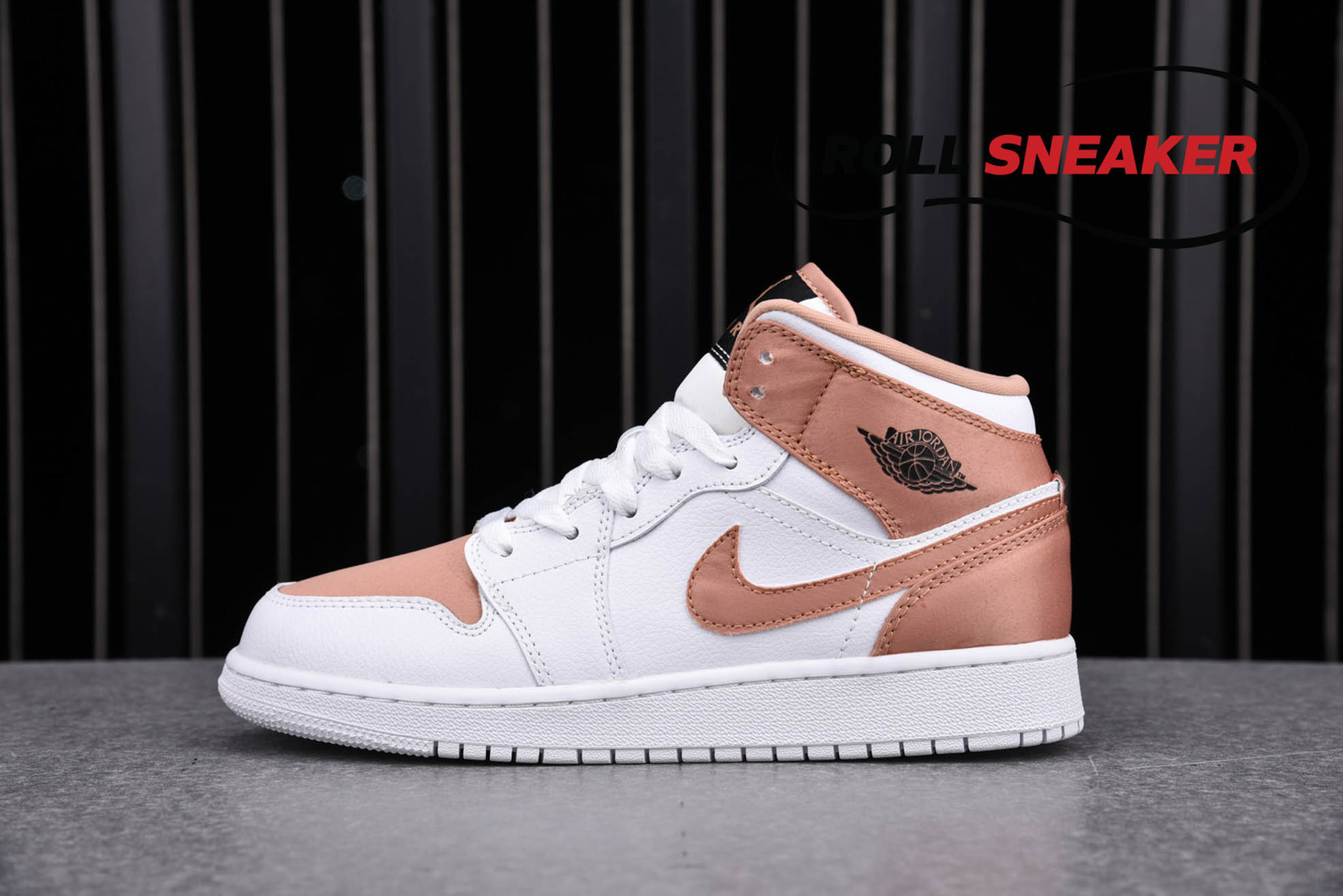 Nike Air Jordan 1 Mid GS ‘White Rose Gold’
