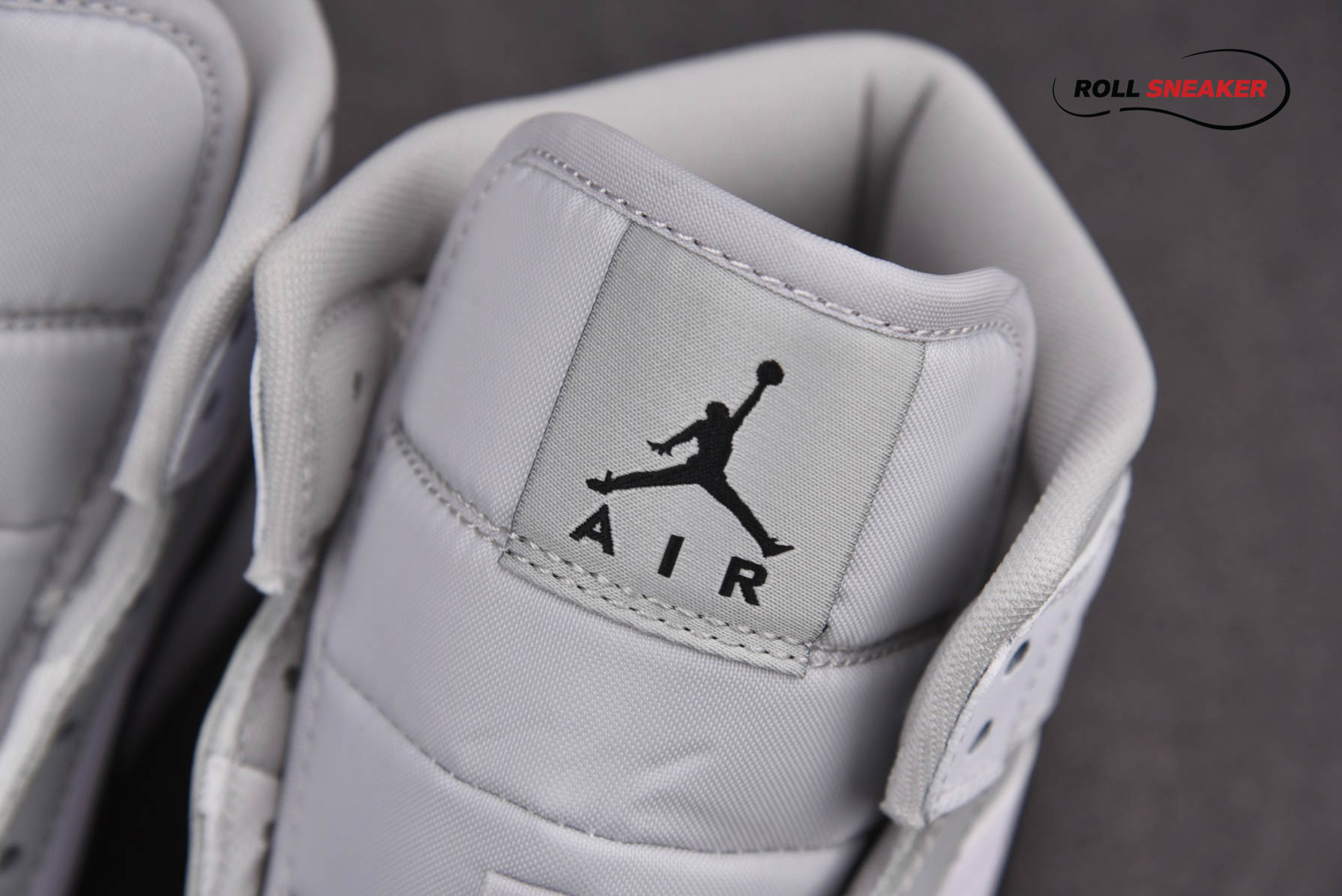 Nike Air Jordan 1 Mid Light Smoke Grey V2