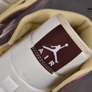 Nike Air Jordan 1 Mid SE ‘Dark Pony Smoky Mauve’