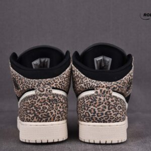 Nike Air Jordan 1 Mid SE GS ‘Leopard’