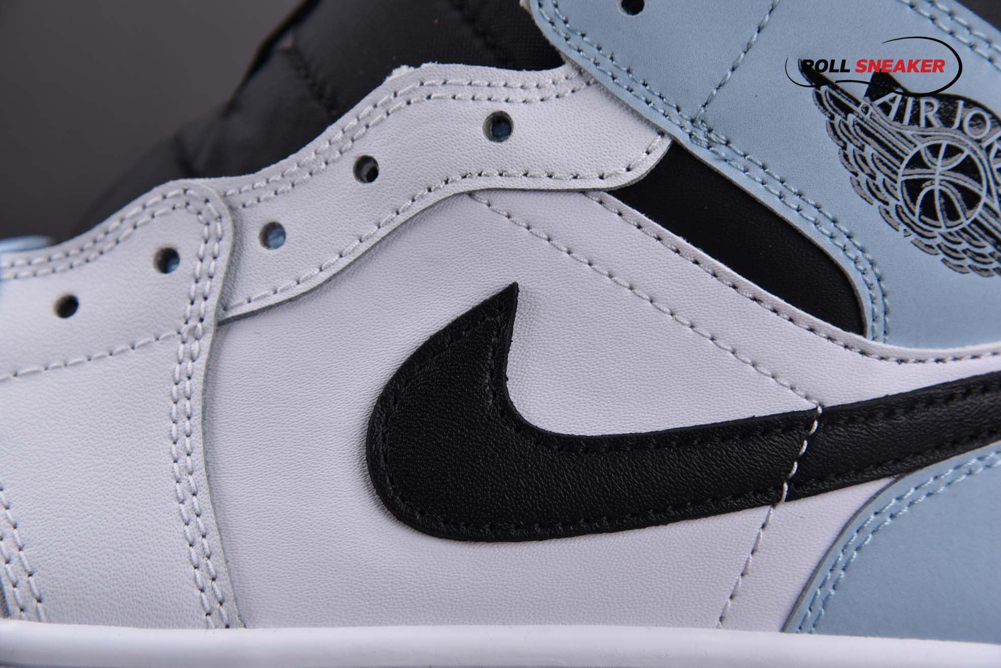 Nike Air Jordan 1 Mid SE GS ‘White Ice Blue’
