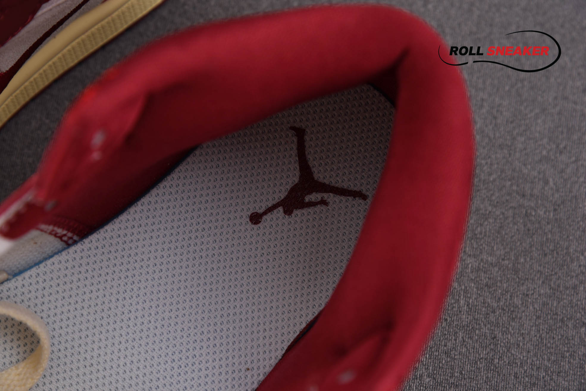 Nike Air Jordan 1 Mid SE ‘Tiki Leaf Team Red’ (W)
