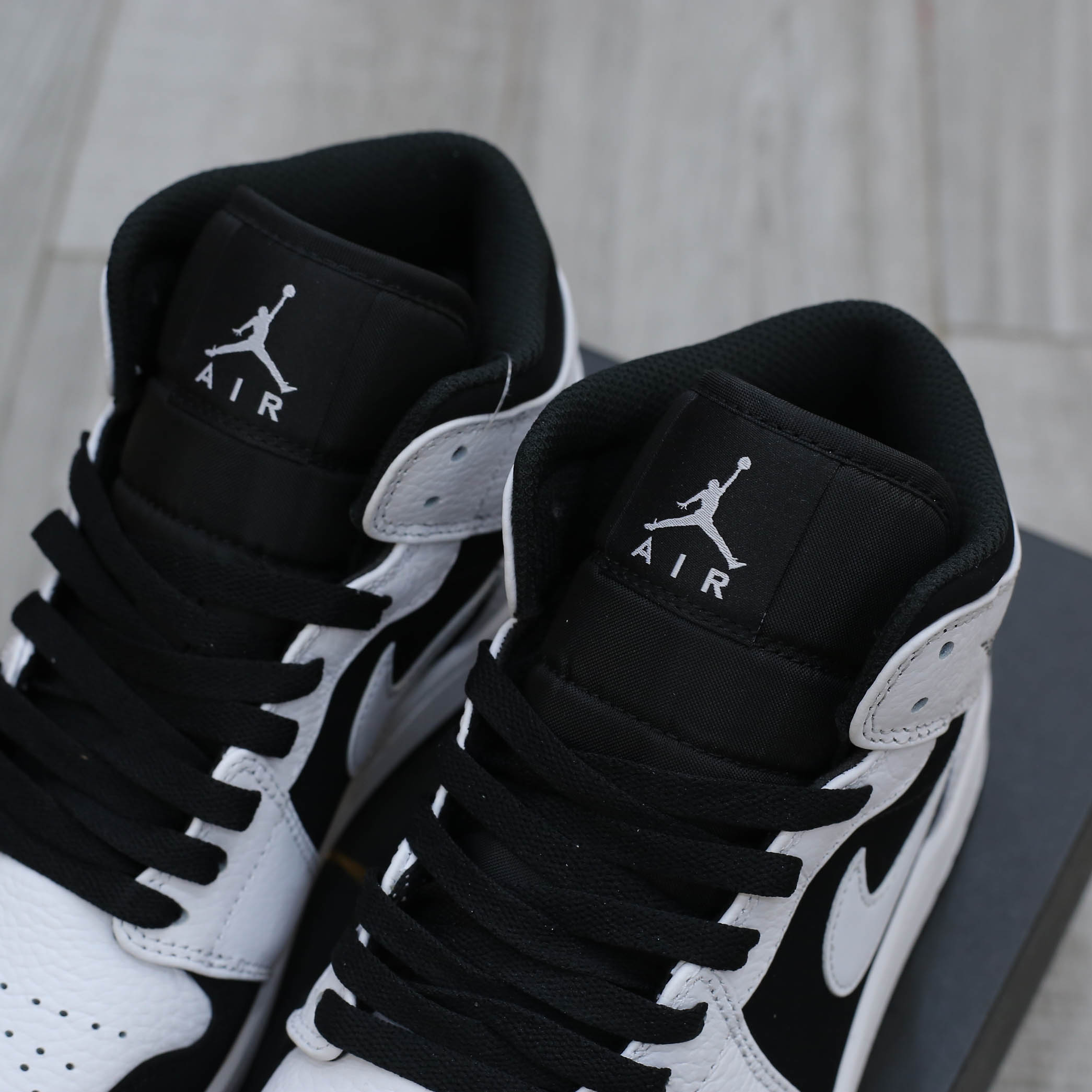 Nike Air Jordan 1 Mid Tuxedo White Black