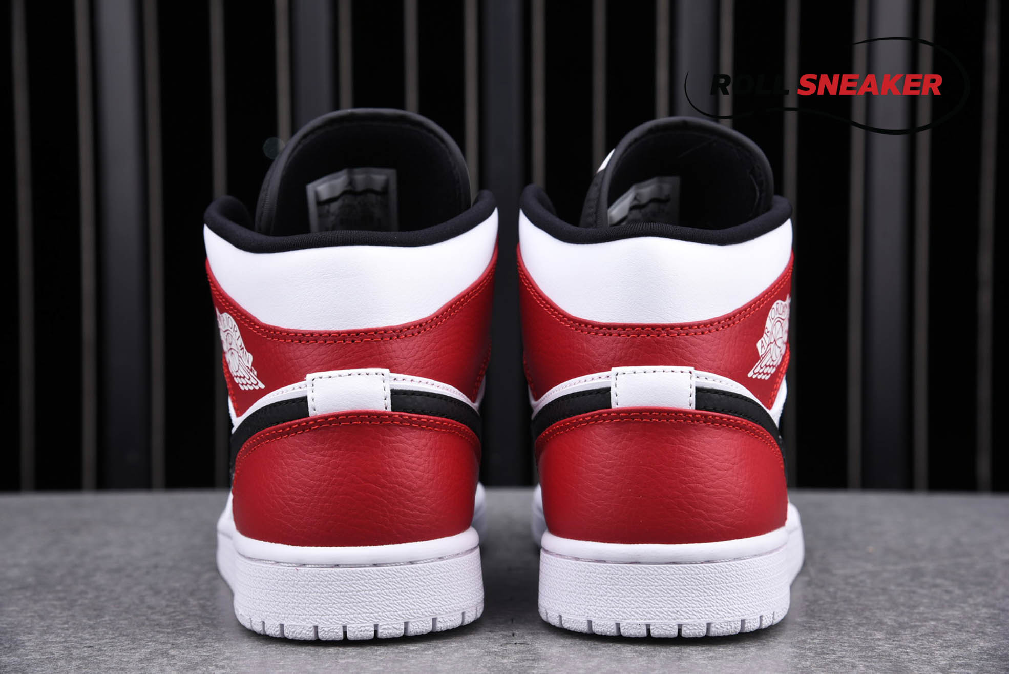 Nike Air Jordan 1 Mid ‘White Chicago Remix’
