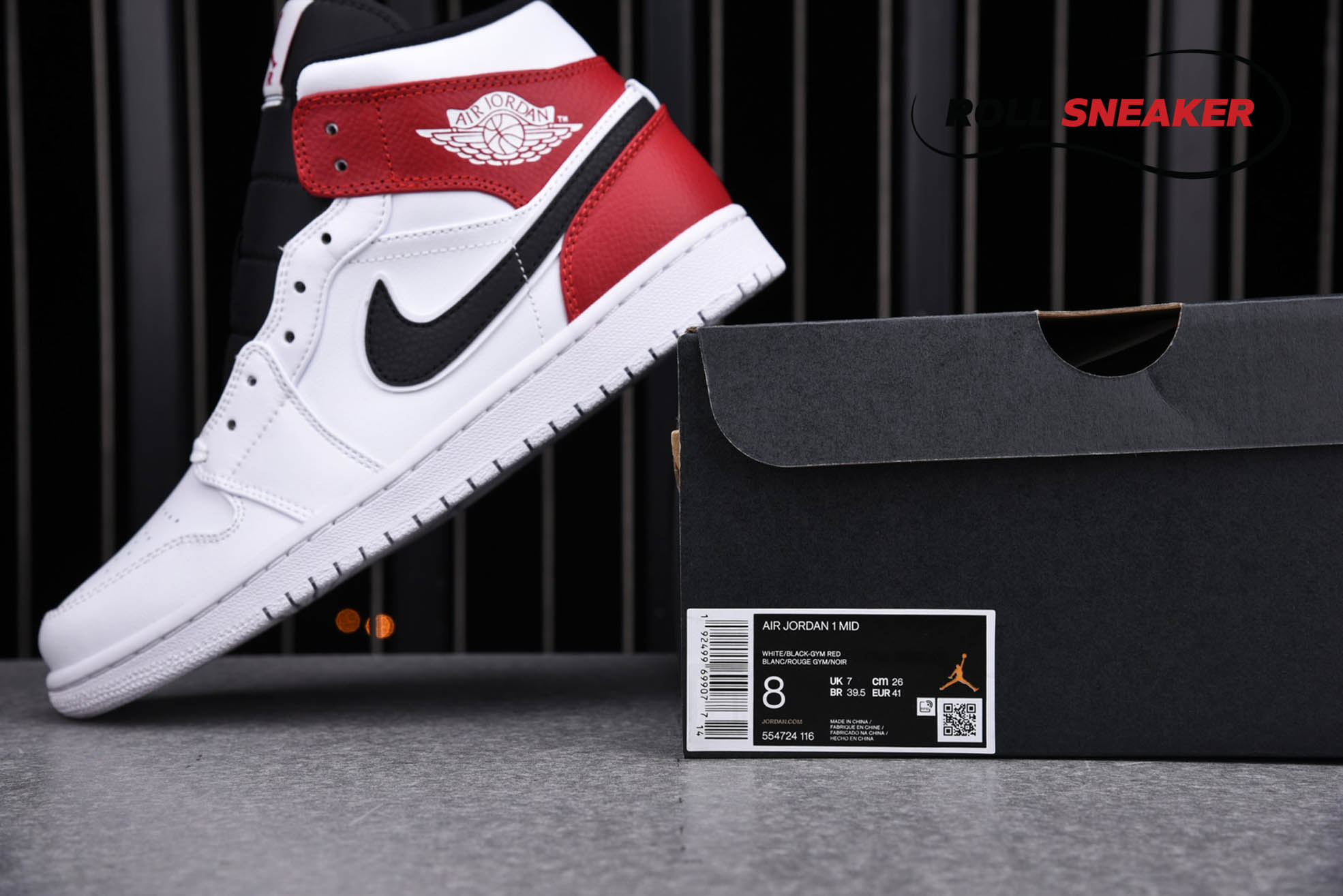 Nike Air Jordan 1 Mid ‘White Chicago Remix’
