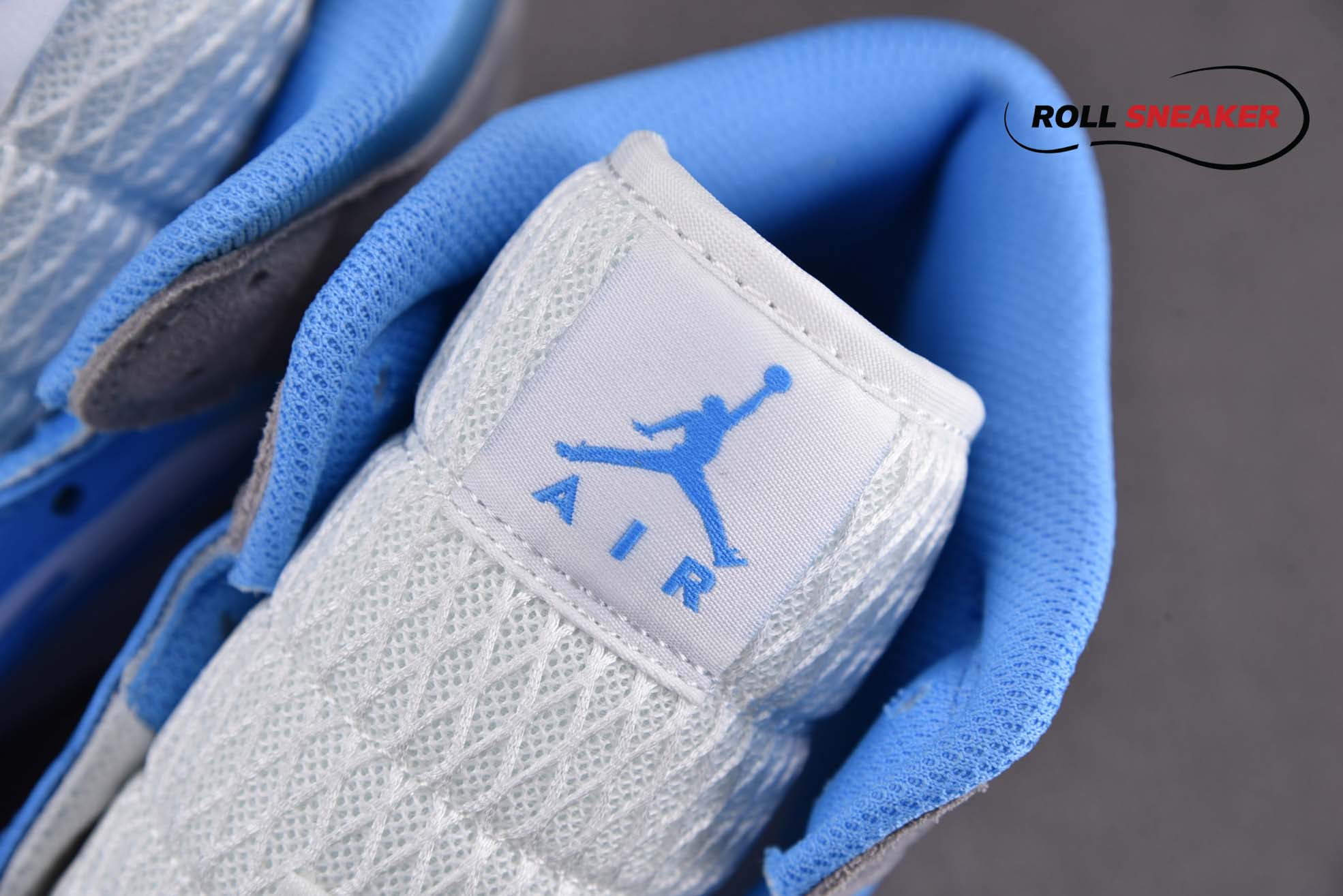 Nike Air Jordan 1 Mid“University Blue”
