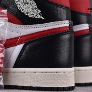 Nike Air Jordan 1 Retro High ‘Black Gym Red’