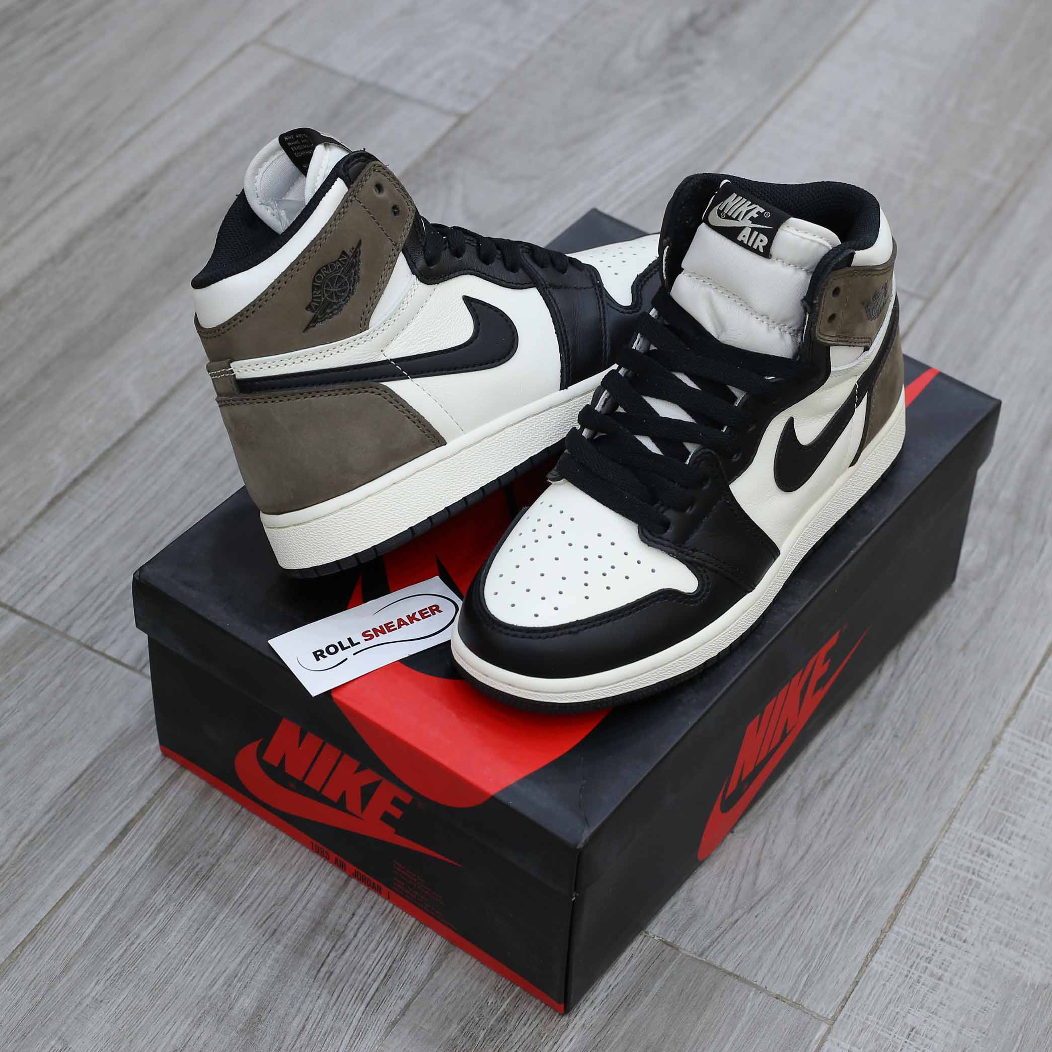 Nike Air Jordan 1 Retro High Dark Mocha