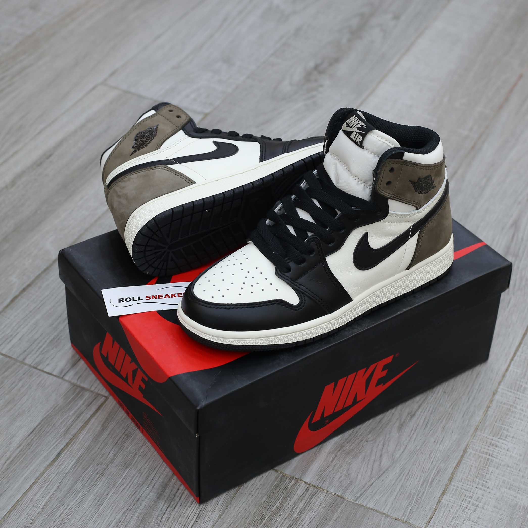 Nike Air Jordan 1 Retro High Dark Mocha