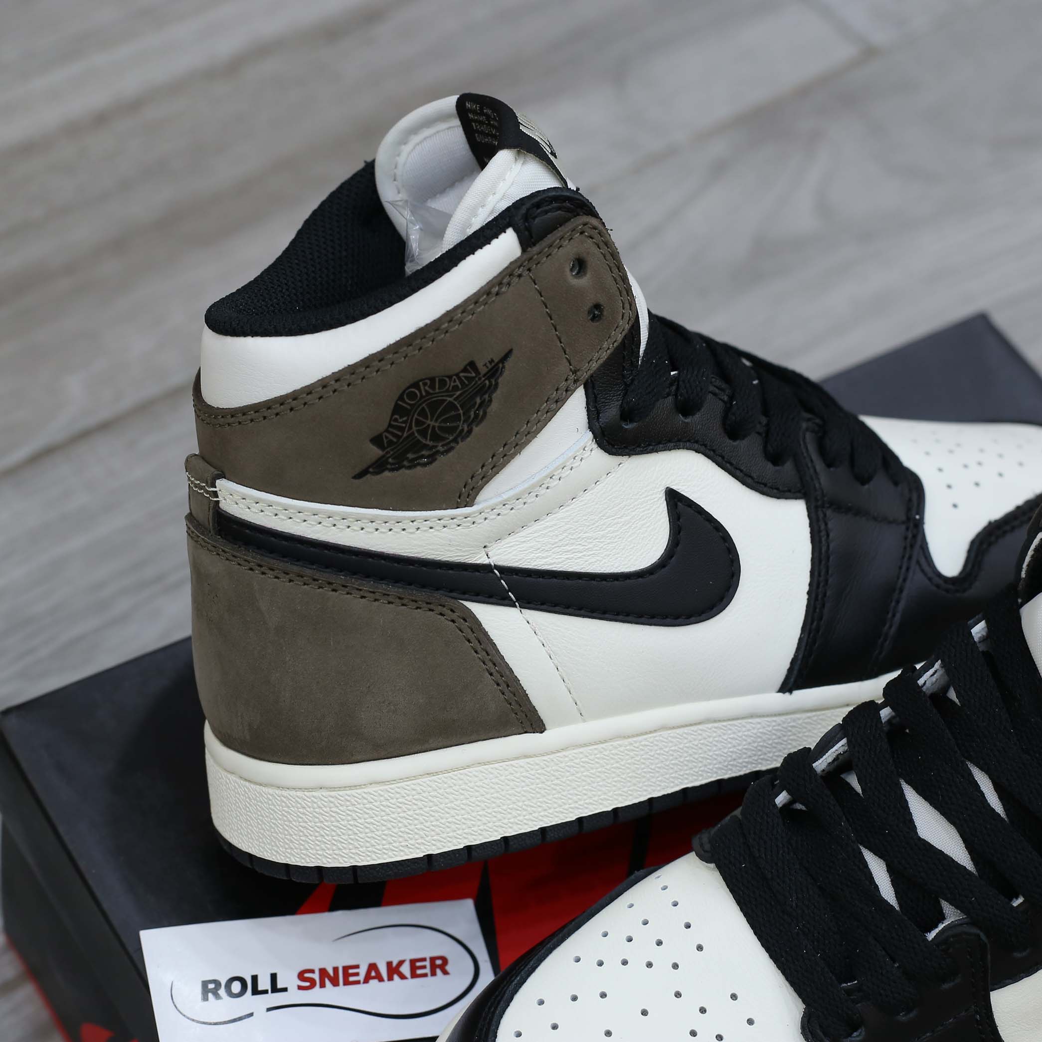 Nike Air Jordan 1 Retro High Dark Mocha