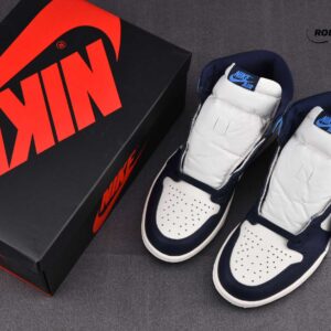 Nike Air Jordan 1 Retro High Obsidian UNC