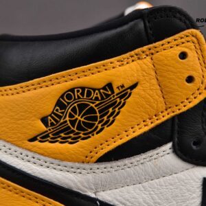 Nike Air Jordan 1 Retro High OG Yellow Toe