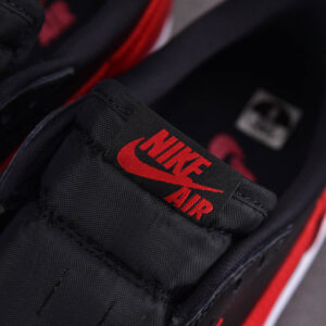 Nike Air Jordan 1 Retro Low Bred 2015