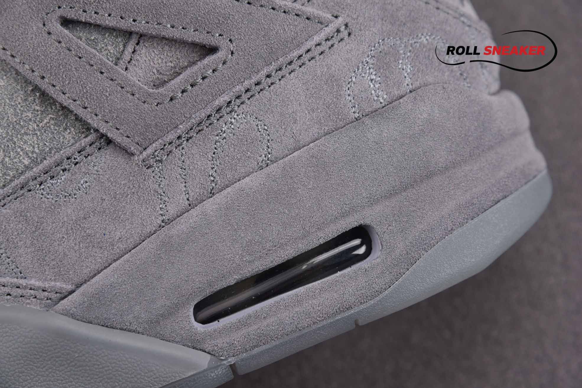 Nike Air Jordan 4 Retro Kaws