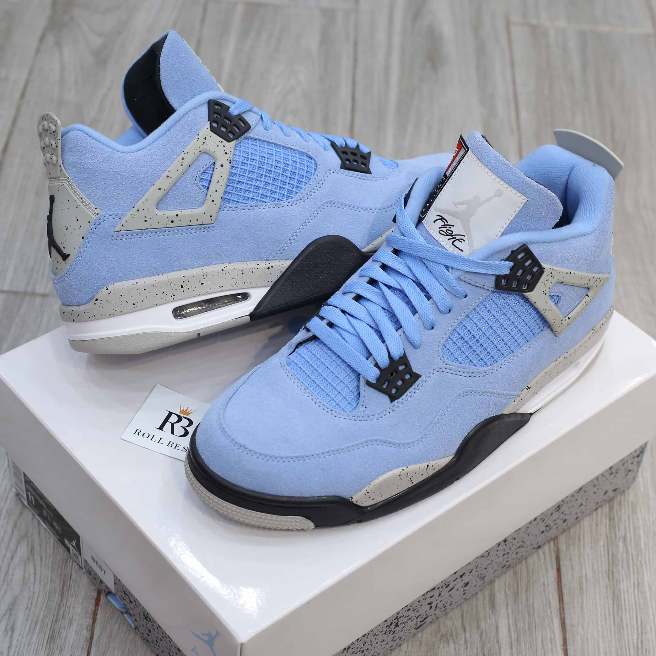 Nike Air Jordan 4 Retro“University Blue”