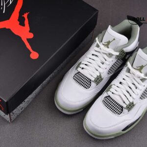 Nike Air Jordan 4“Oil Green”