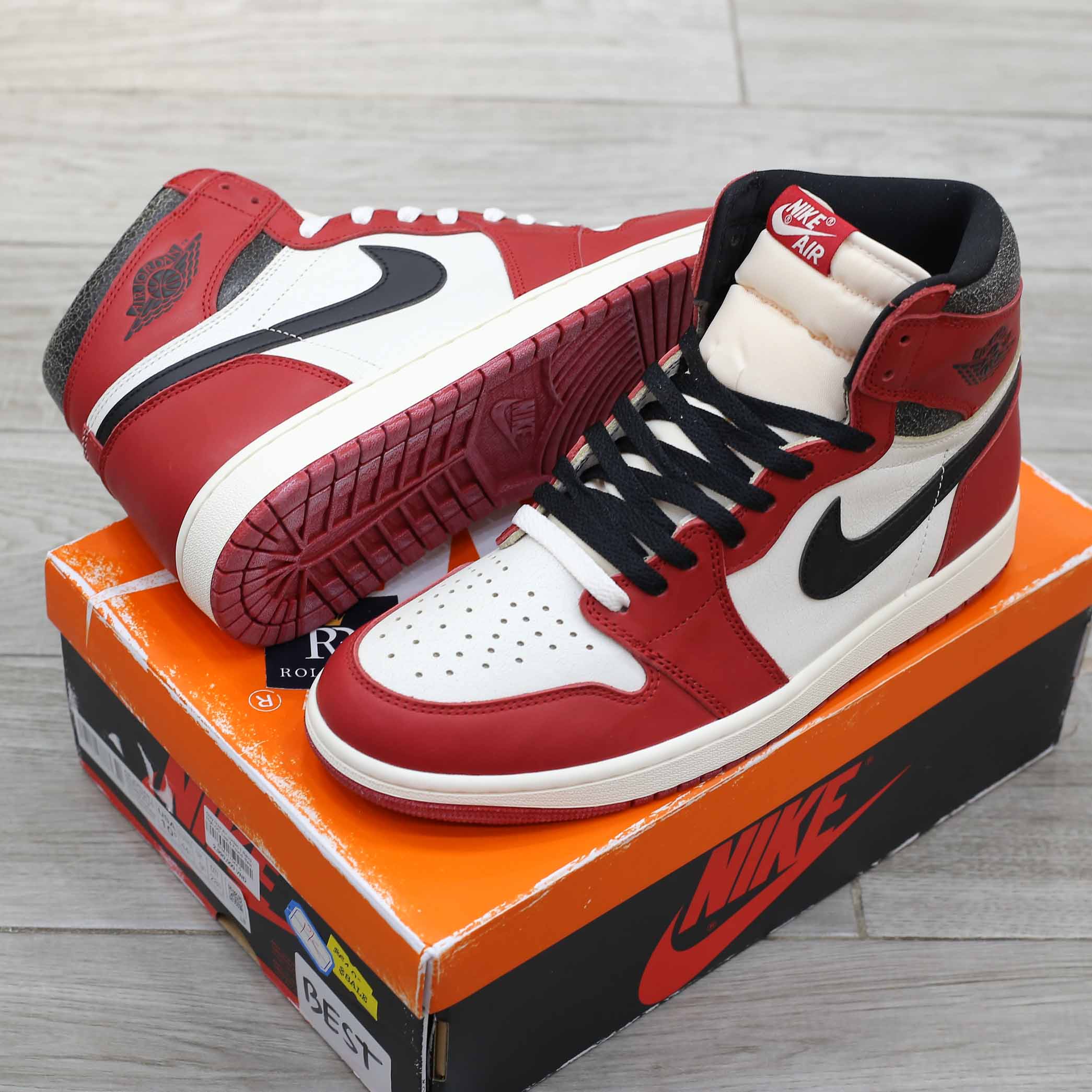 Nike air Nike Air Jordan 1 High Chicago Lost and Found