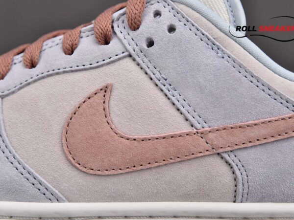 Nike Dunk Low ‘Fossil Rose’