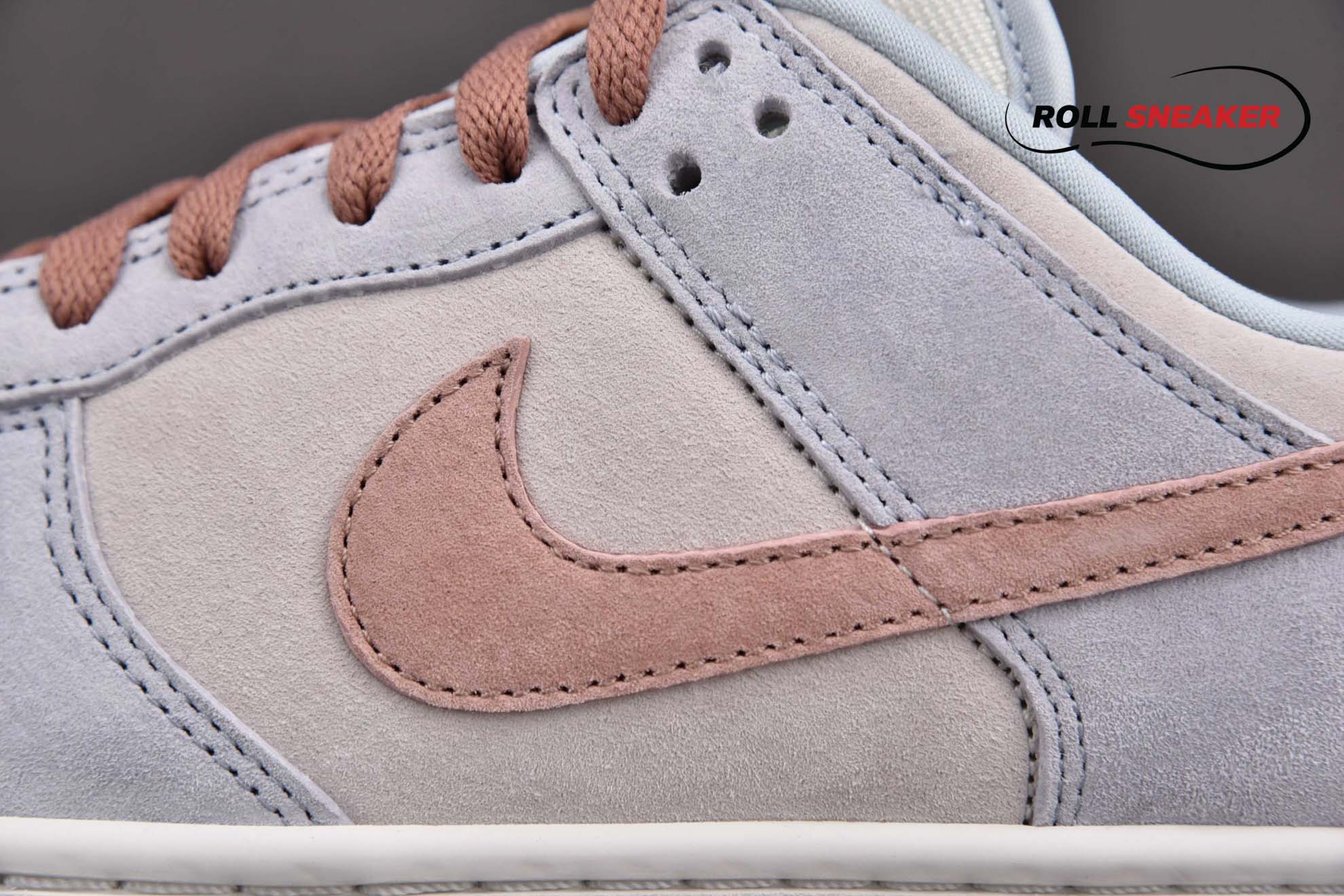 Nike Dunk Low ‘Fossil Rose’
