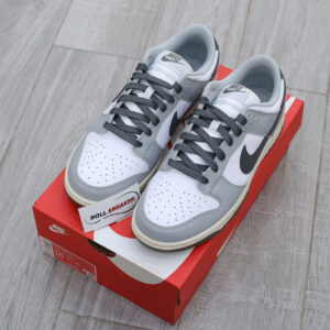 Nike Dunk Low ‘Light Smoke Grey’