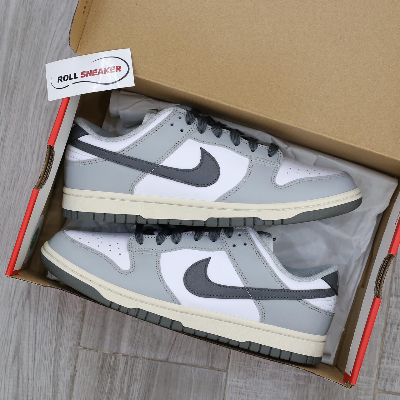 Nike Dunk Low ‘Light Smoke Grey’
