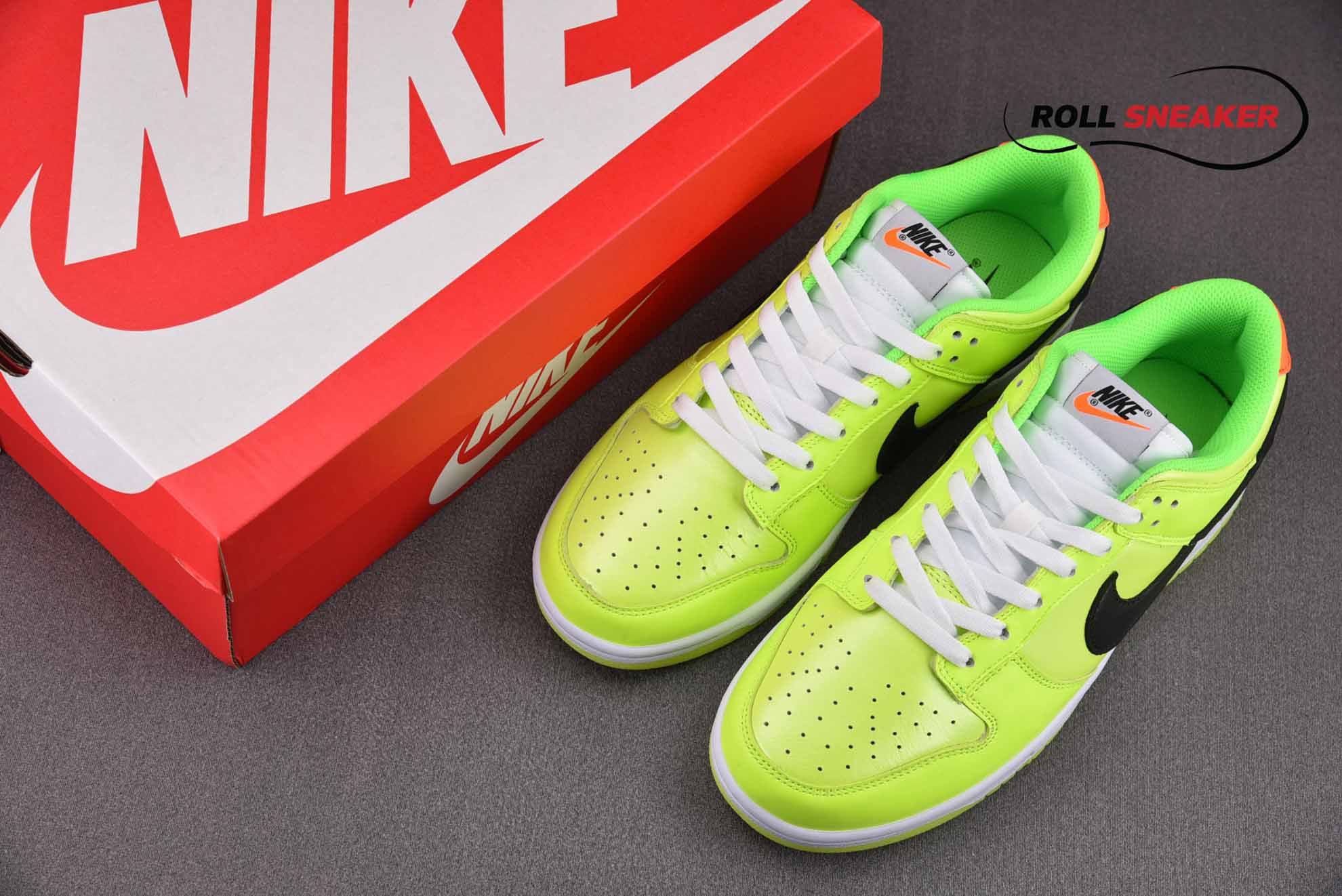 Nike Dunk Low SE ‘Splash Volt’