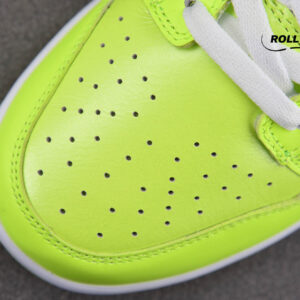 Nike Dunk Low SE ‘Splash Volt’