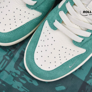 Nike Kasina x Dunk Low ‘Road Sign’