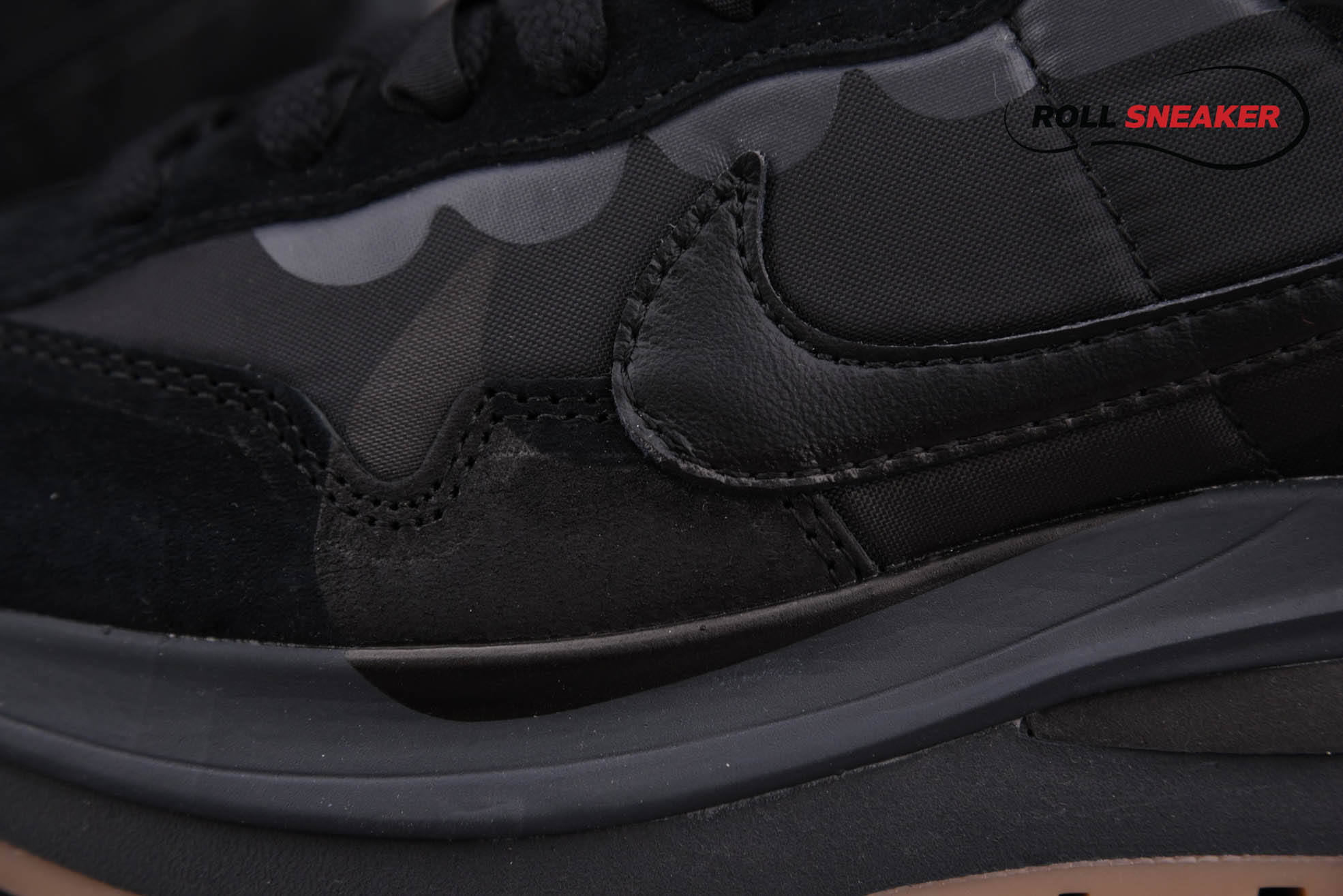 Nike Sacai x VaporWaffle ‘Black Gum’