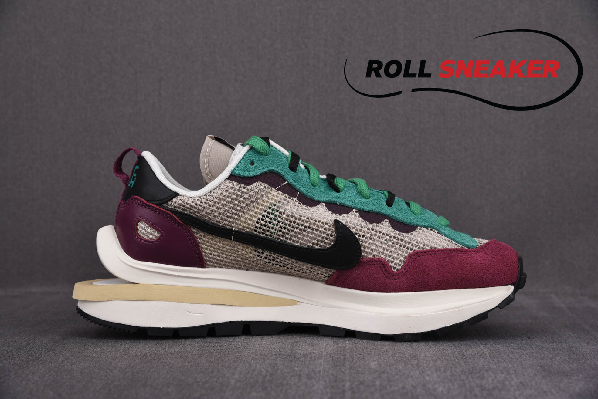 Nike Sacai x VaporWaffle SP ‘Villain Red’